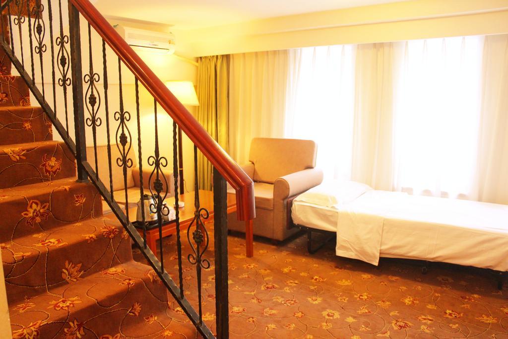 King Parkview Hotel 3*
